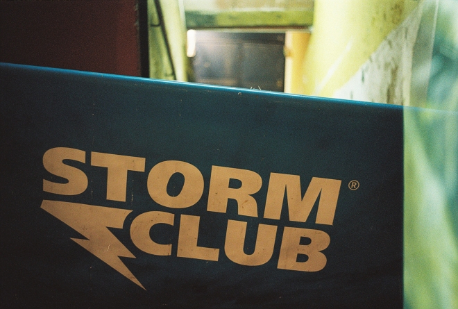 2 Bounder 2, Storm club